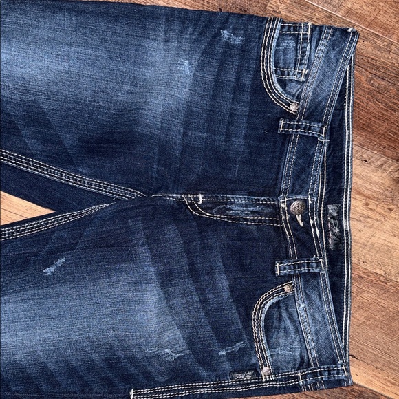 Silver Jeans Co. Blue Denim with Contrast Stitching - Picture 9 of 13